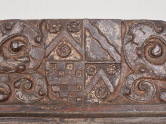 Tudor oak and polychrome painted Phelips wall settle, North Devon / Somerset, circa 1520 – 1540