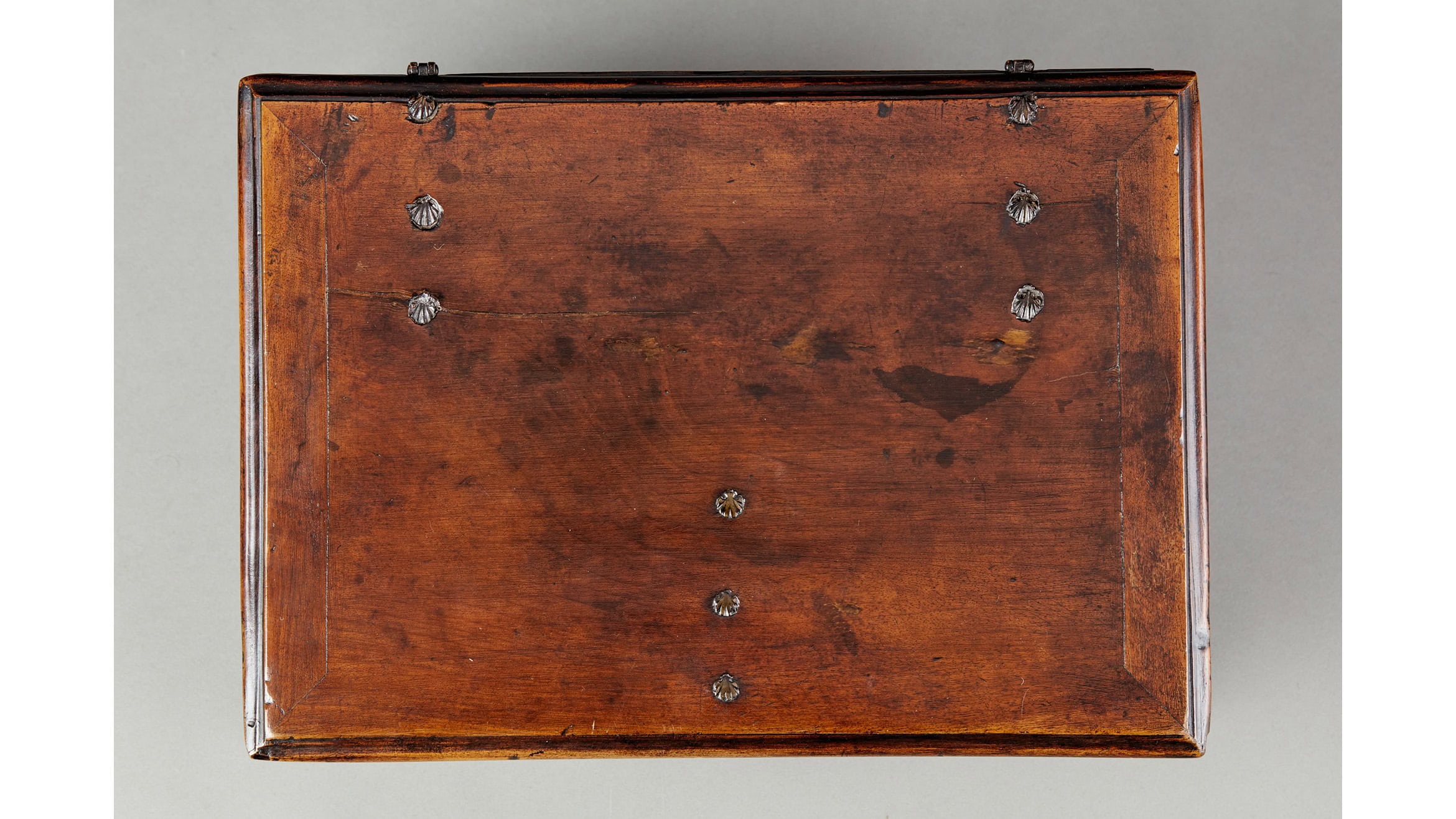 Exceptional Gothic Walnut Tracery Carved Documents Box, Spanish, circa 1470-1500 - Image 13