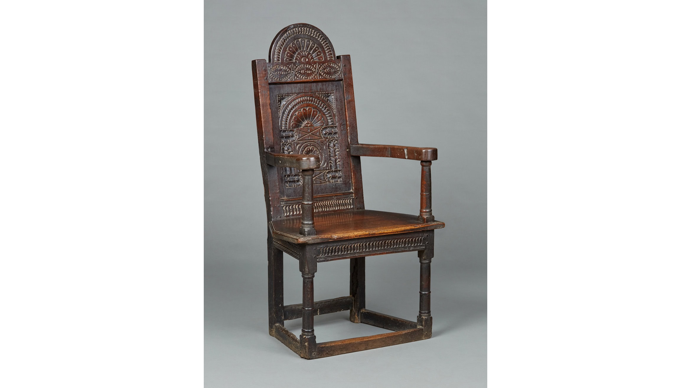 Fine and Rare Elizabethan Oak Caqeuteuse Armchair, Beckham Workshop, Salisbury, circa 1580-1600