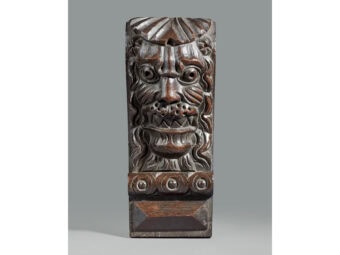 Group of Three Elizabethan Carved Oak Corbels, circa 1590 - Image 2