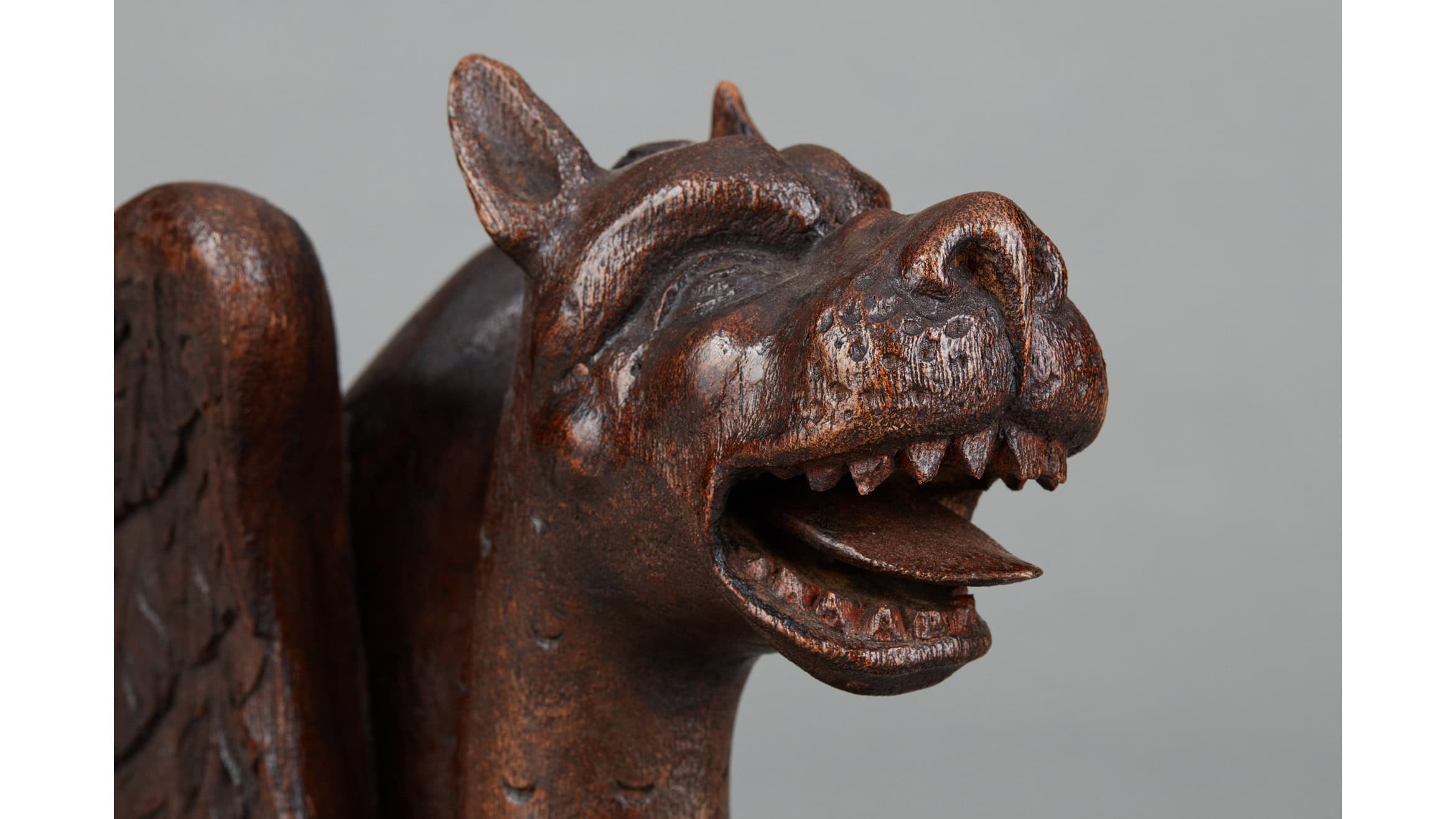 Pair of Renaissance Oak and Polychrome Griffins, Northern France, circa 1580–1600 - Image 6